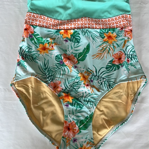 Cabana Life Cayman Embroidered Keyhole One Piece Bathing Suit NWT - Picture 5 of 15